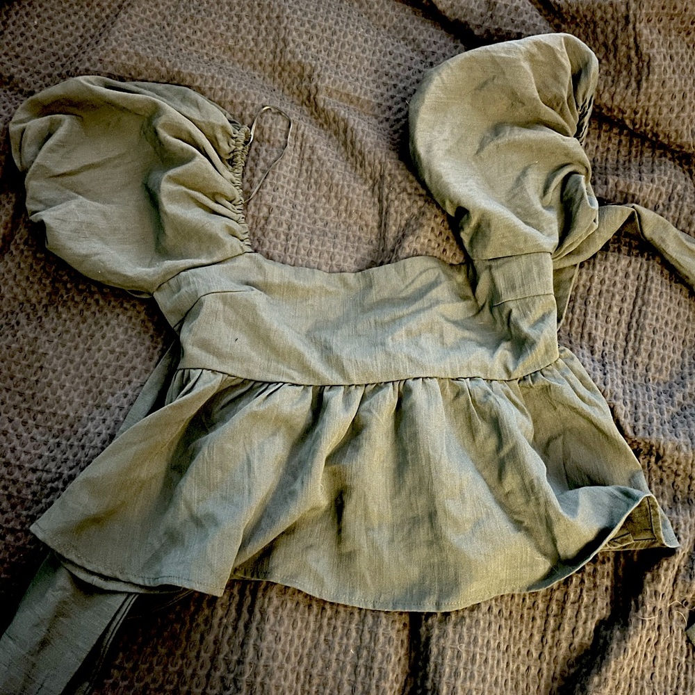 Green babydoll top with puff sleeves